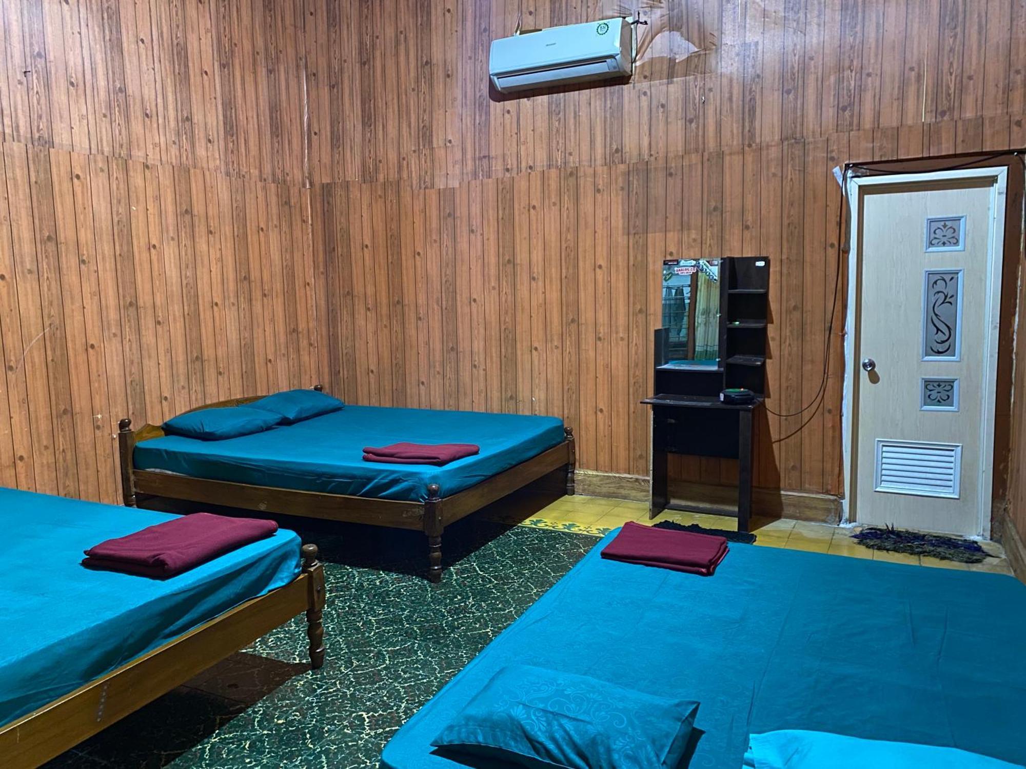 Parikesit Guest House Yogyakarta Kültér fotó
