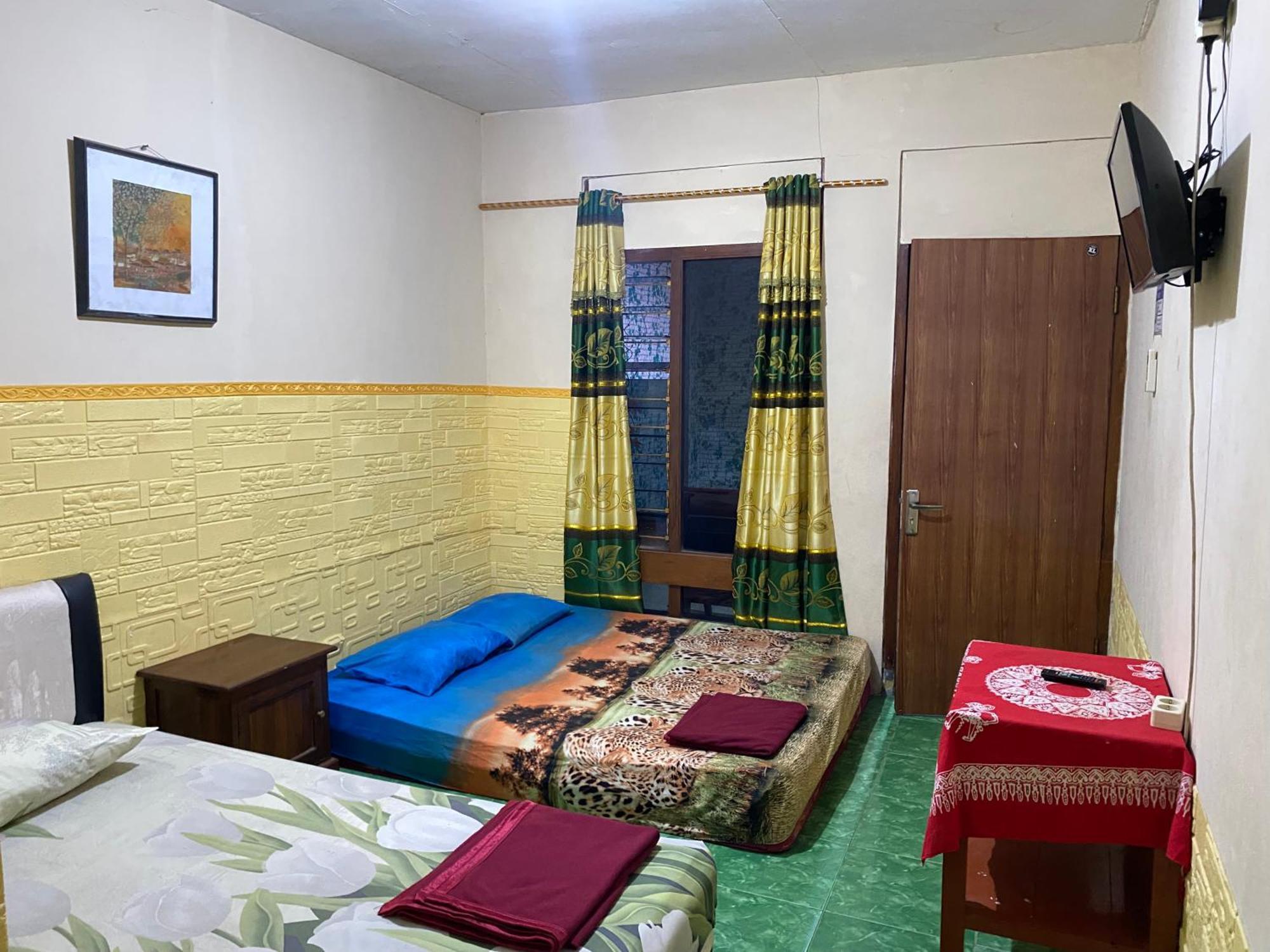 Parikesit Guest House Yogyakarta Kültér fotó