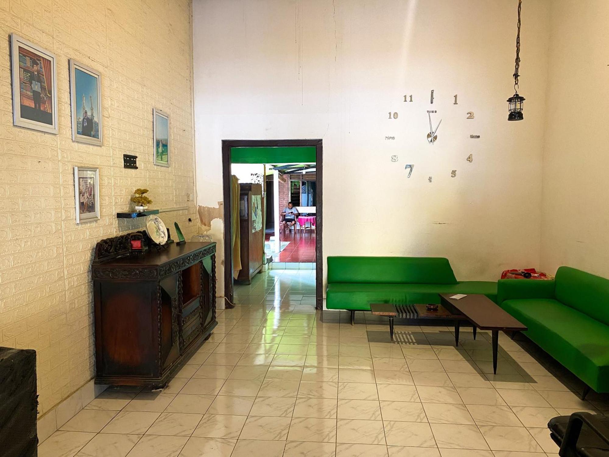Parikesit Guest House Yogyakarta Kültér fotó