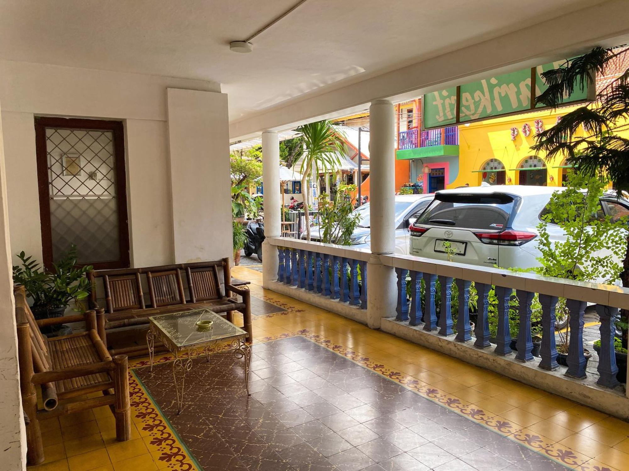 Parikesit Guest House Yogyakarta Kültér fotó