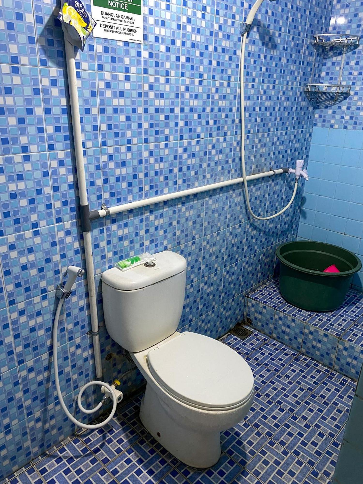 Parikesit Guest House Yogyakarta Kültér fotó