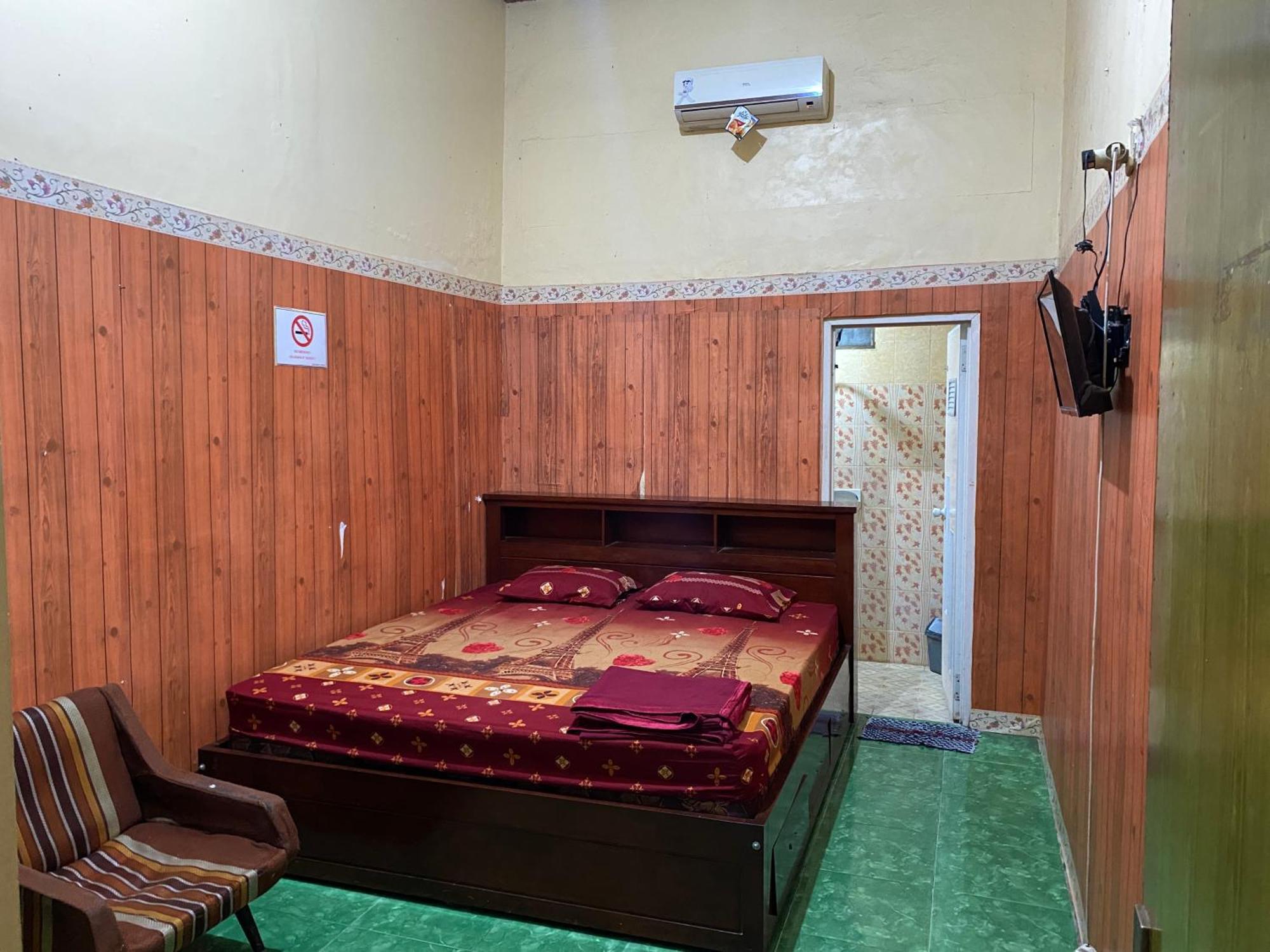 Parikesit Guest House Yogyakarta Kültér fotó